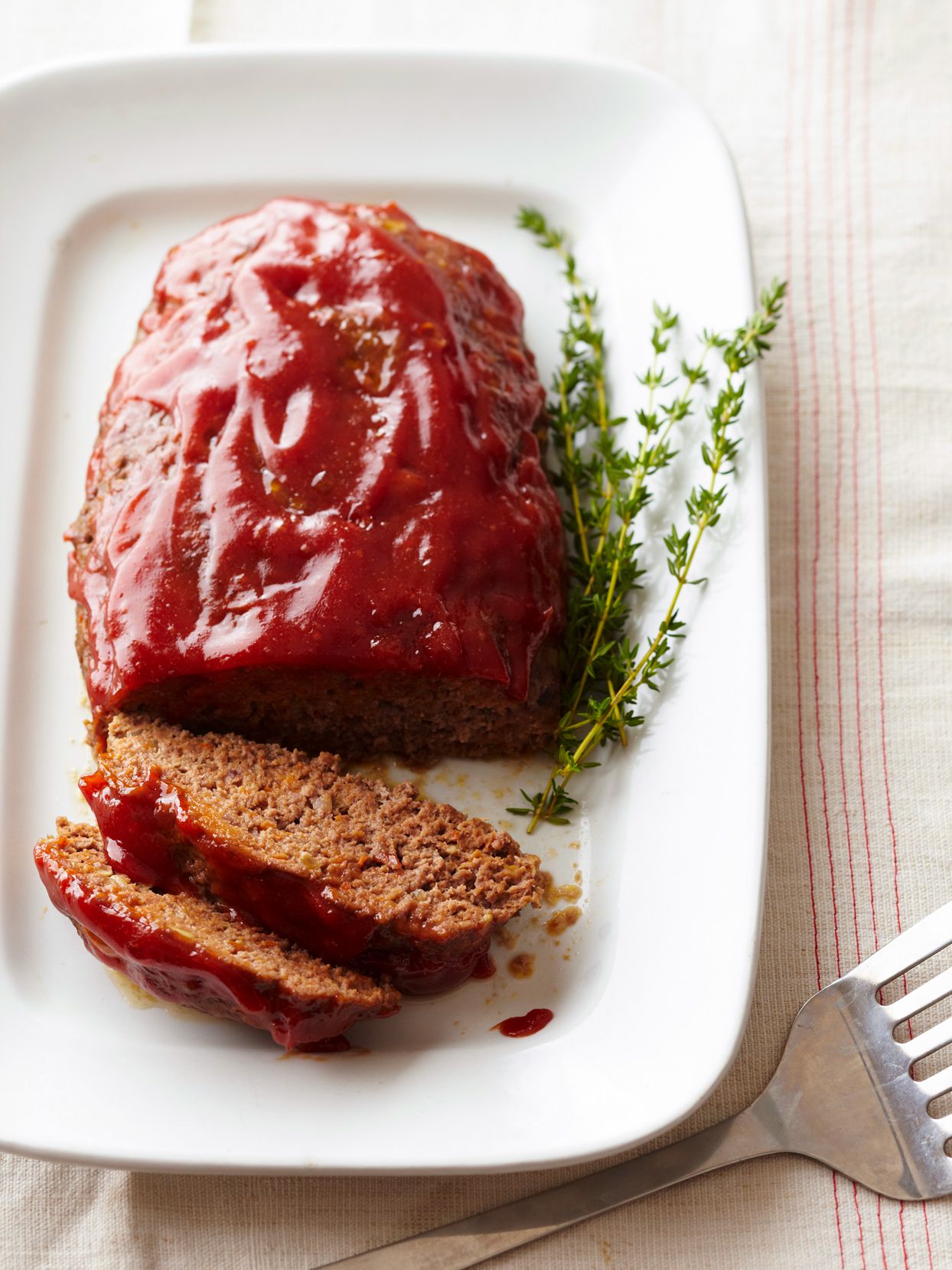 Secrets to a Moist & Flavorful Meatloaf: Essential Cooking Tips